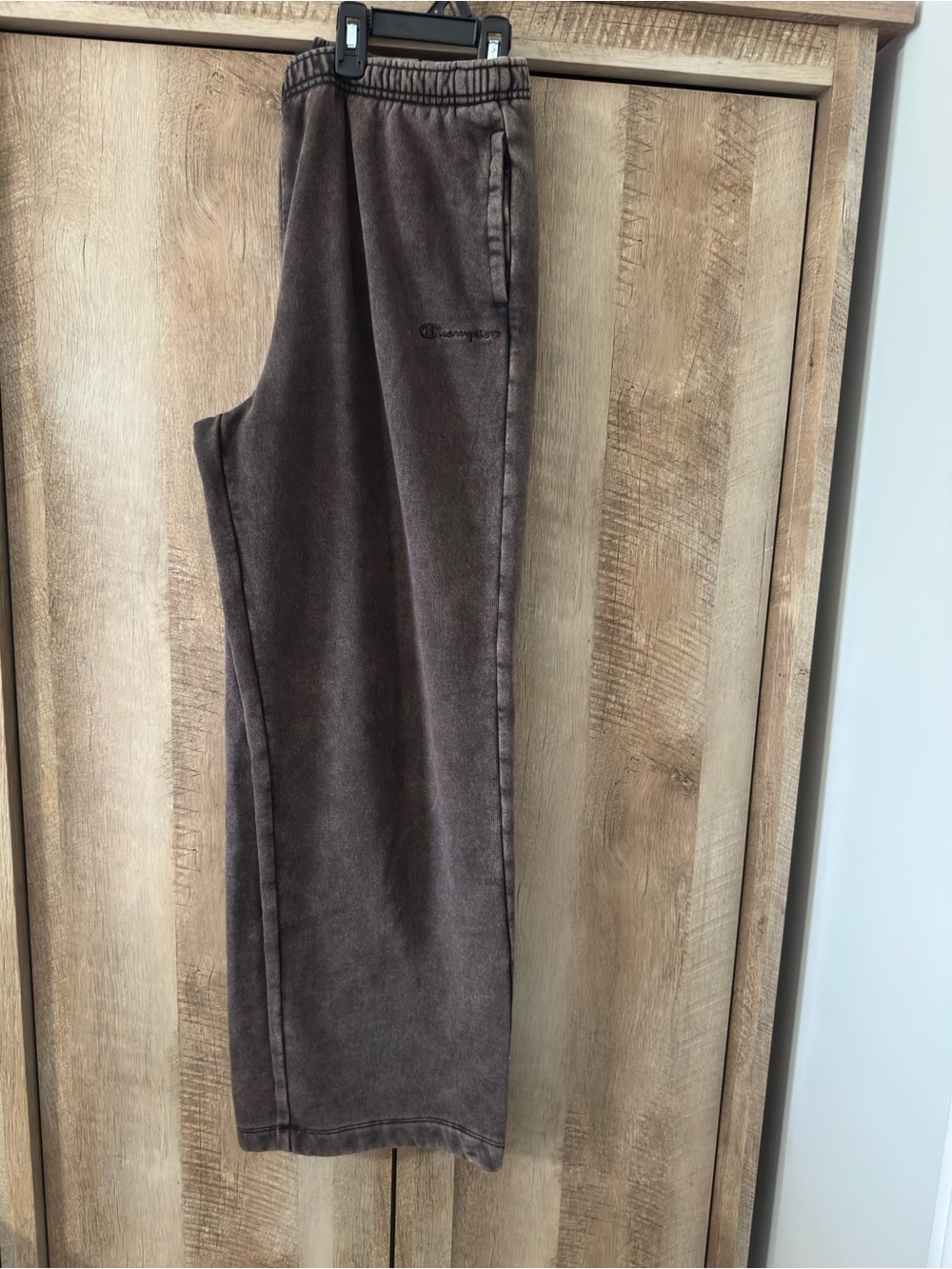 Champion Women’s mineral washed wide Leg Fleece Pant